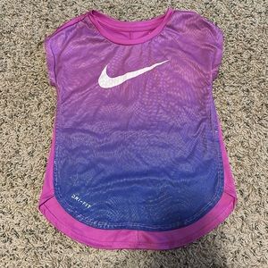 Girls Nike dri-fit tee
